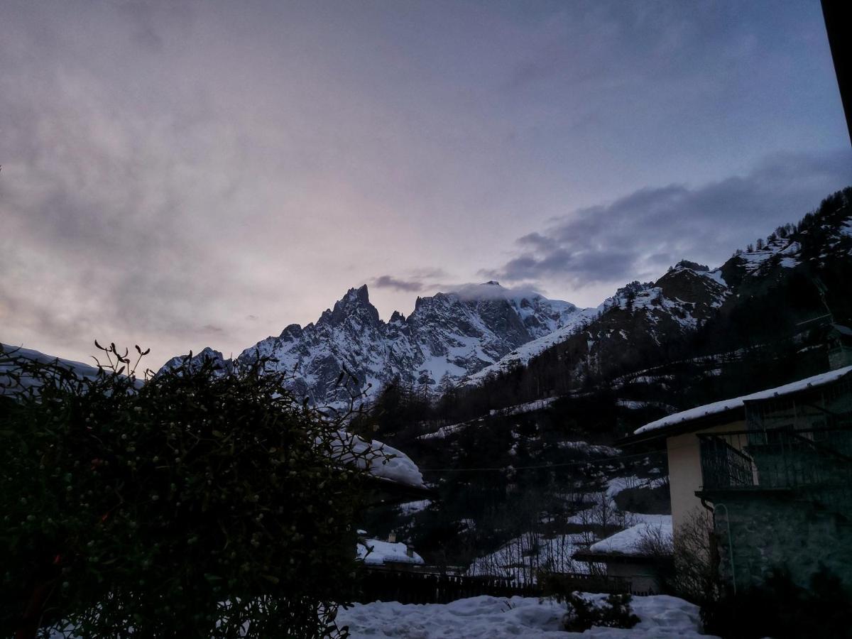 Hotel Funivia Courmayeur Exterior photo